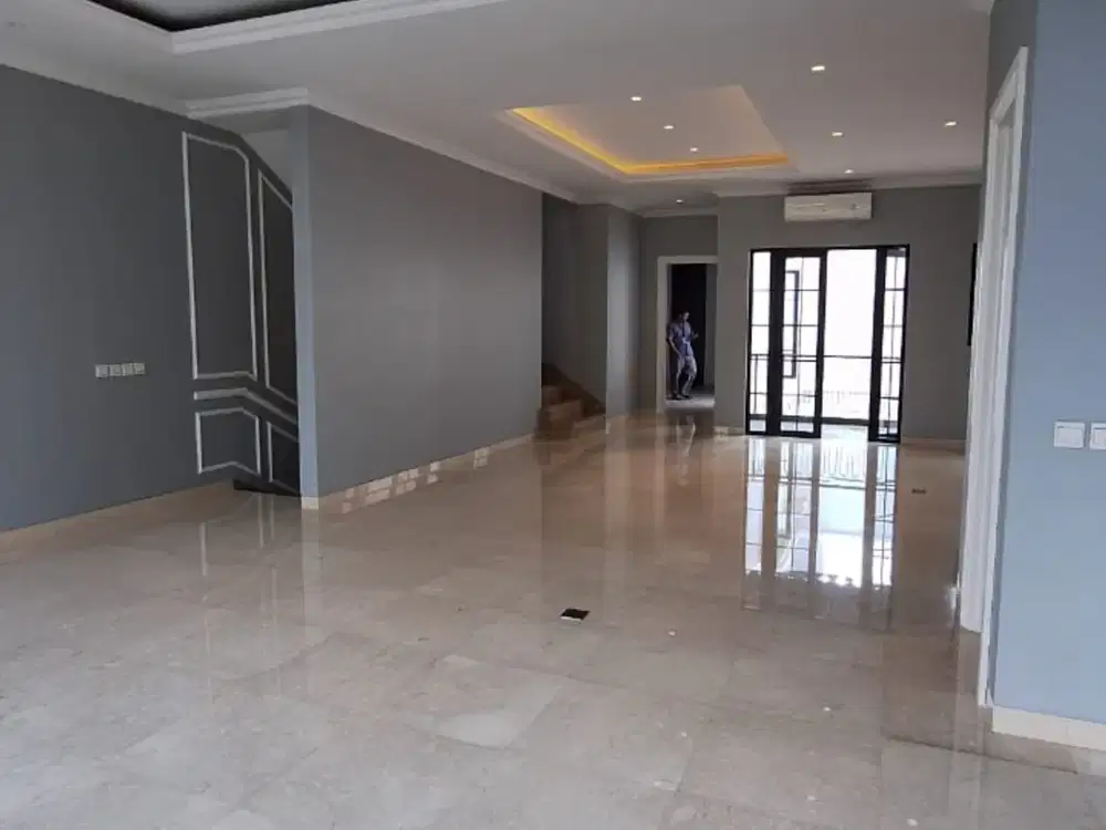 Rumah Mewah 3 Lantai di Orange Grove Jeruk Purut Jaksel - PR 14807