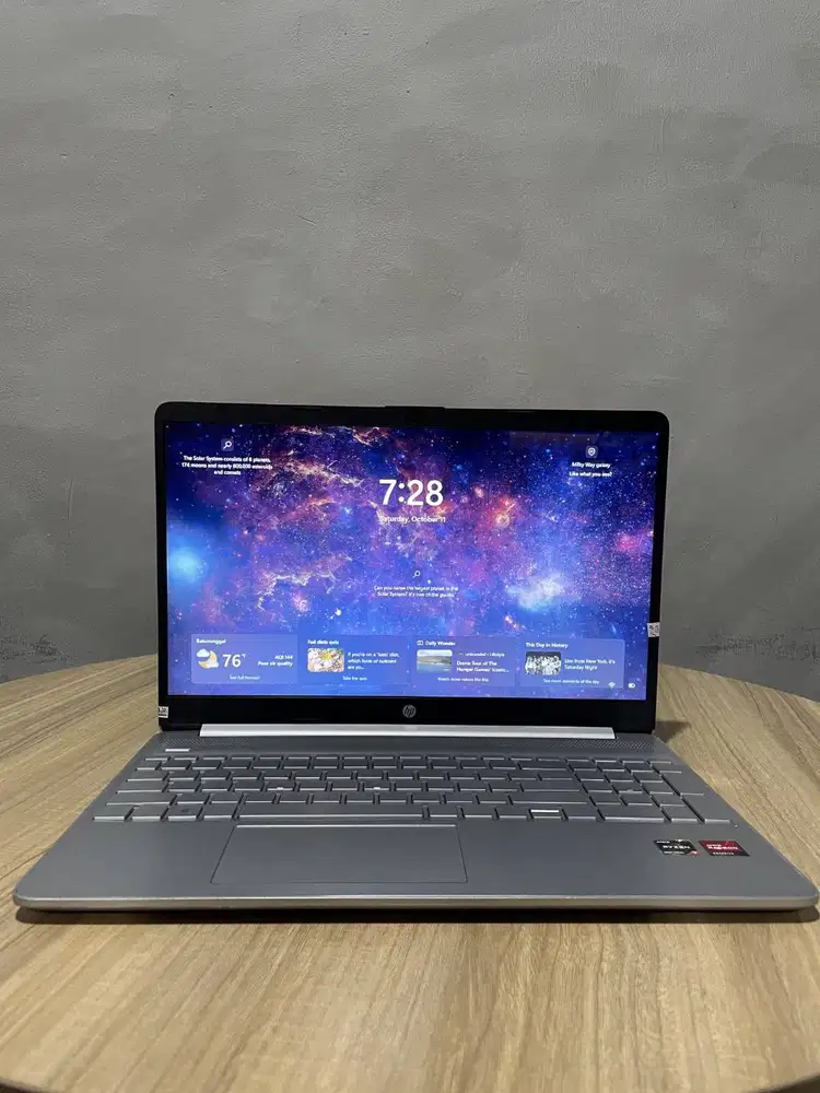HP 15 RYZEN 7 5700U