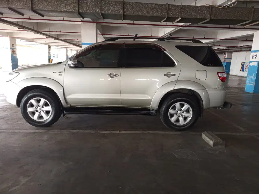 Toyota Fortuner 2010 2.7 G Luxury Bensin