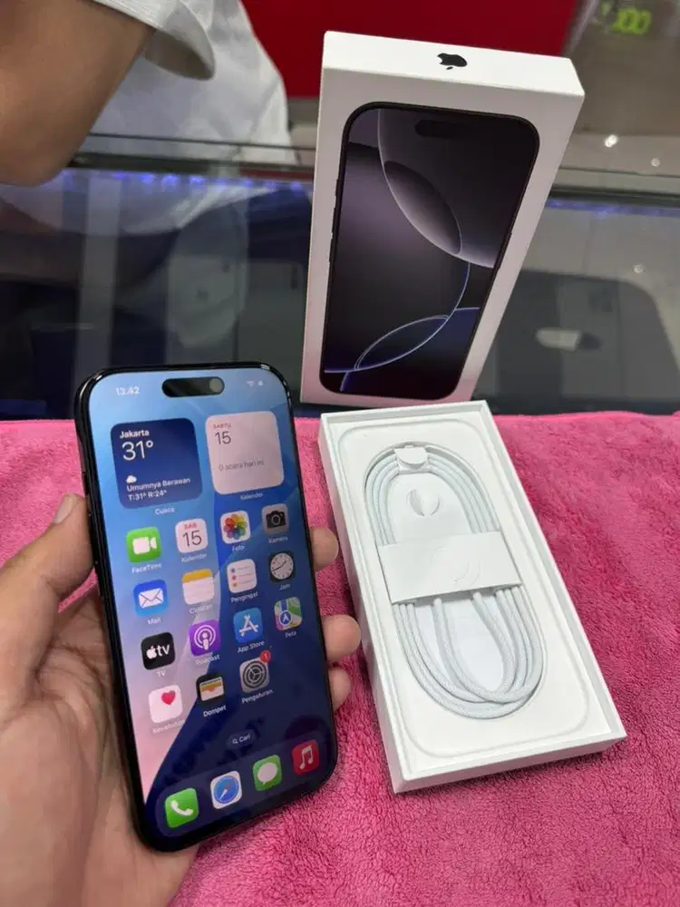 Iphone 16pro 128gb resmi ibox bh 100 cc 12 baru di pakai 2hari