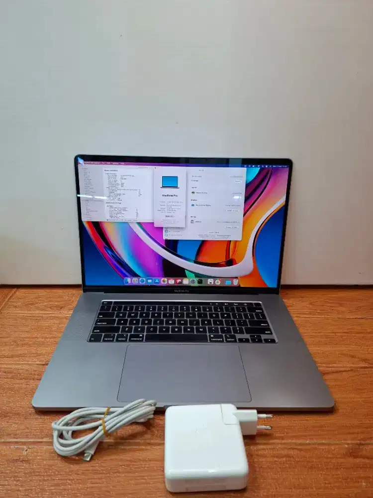 Macbook pro 2019 16inc core i9 32/512