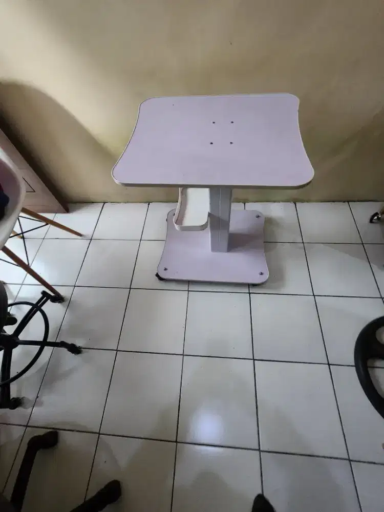 Trolley/meja alat facial untuk di klinik kecantikan, medis atau salon