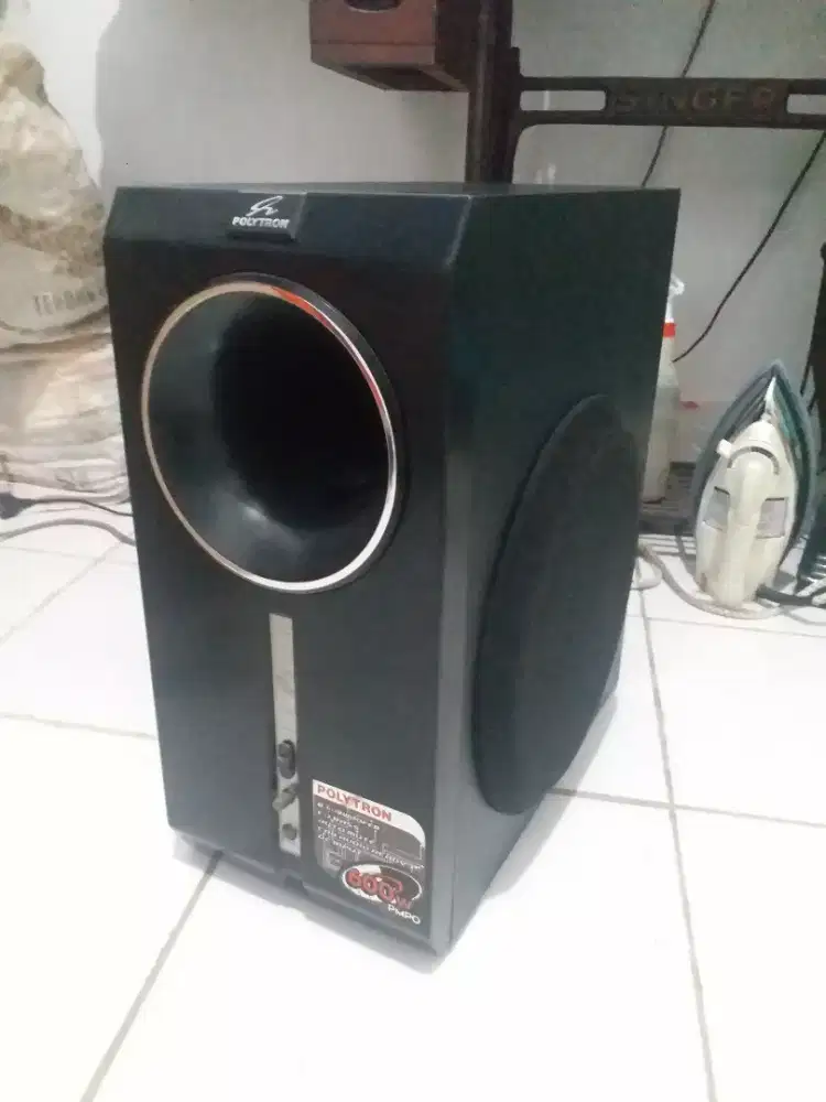 Subwofer polytron aktif gleerr