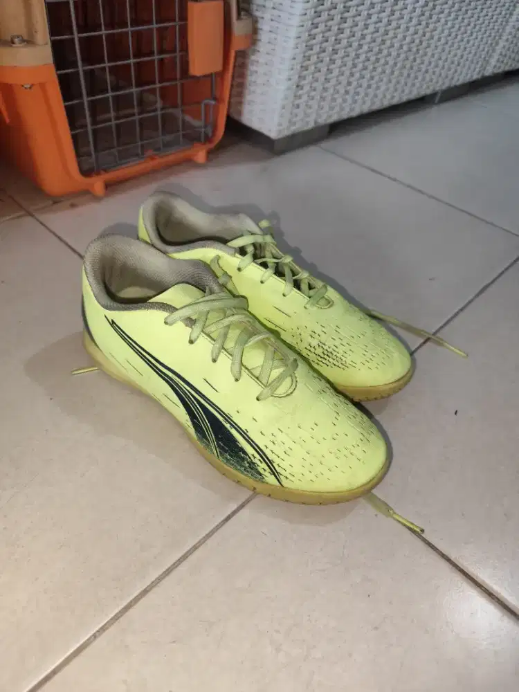 Sepatu Futsal Puma Ultra Play It size 36