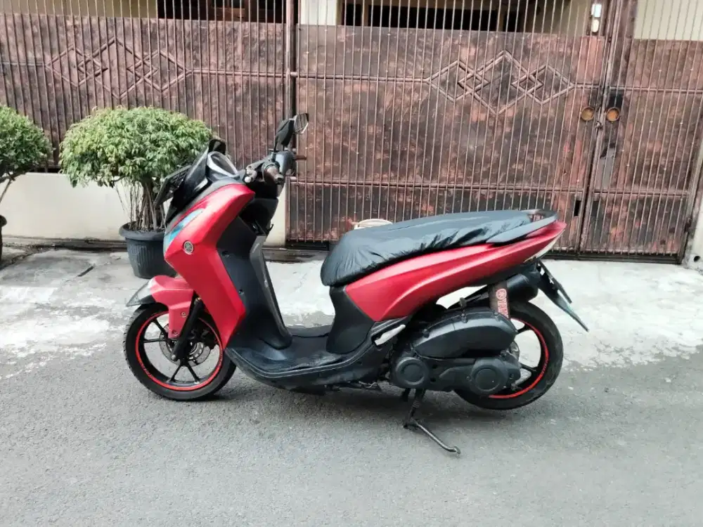 Yamaha Lexi 125cc thn 2019 pajak panjang plat 2029 di Cengkareng