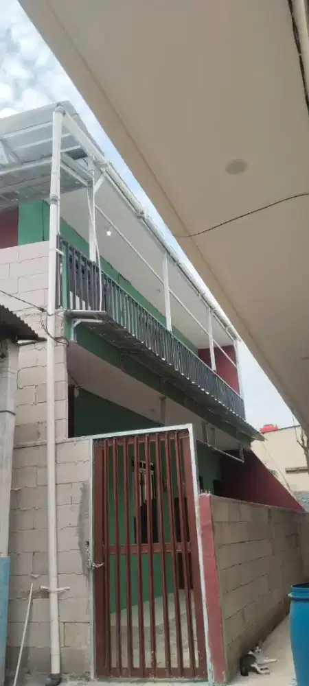 Rumah kontrakan 3 petak lantai 2 bangunan baru