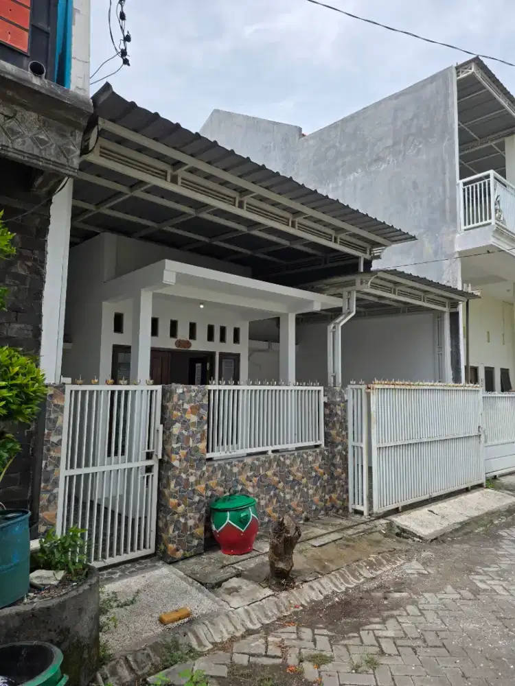 Dijual Rumah di Perum Grand Verona Regency Gresik