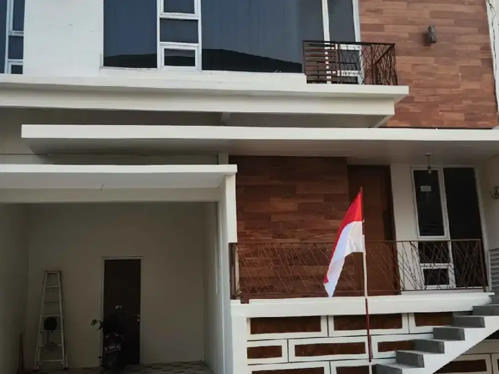 Rumah 2 Lt Tengah Kota di Cluster Puri Bimasakti Pandean Lamper Gayamsari