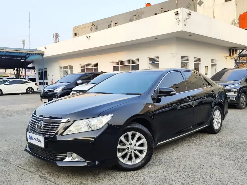 Pajak Panjang - Toyota Camry 2.5 G Bensin-AT 2013