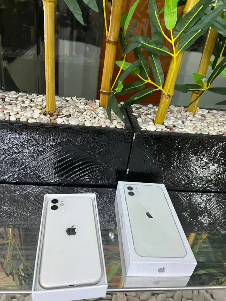 iphone 11 128gb enak masih putih