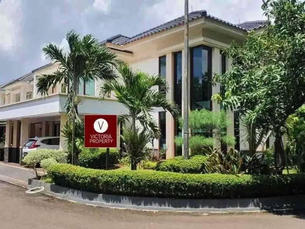 GD051 Dijual cepat rumah mewah rapi bersih dan siap huni di Kota wisata.