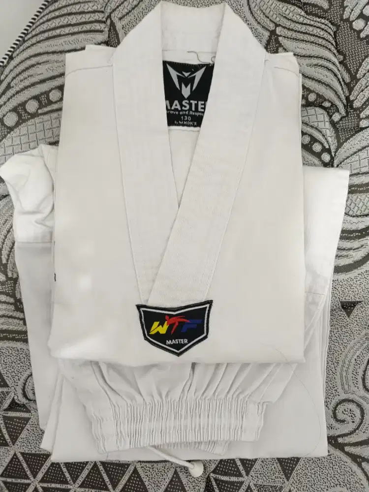 Dobok Master by Moks ukuran 130 Set