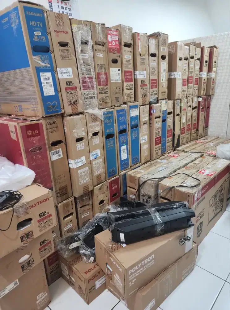 Digital TV 32 inch , merk Samsung , Polytron , LG , Sharp , dan lain2