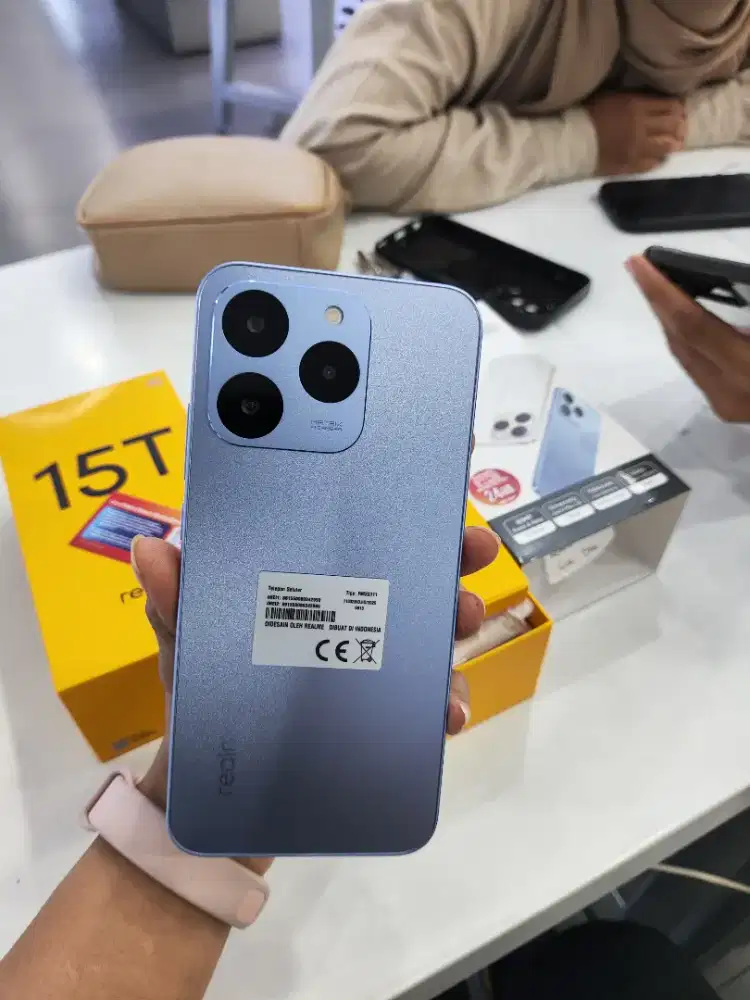 REALME 15T 5G RAM 8/256GB , TERBARU