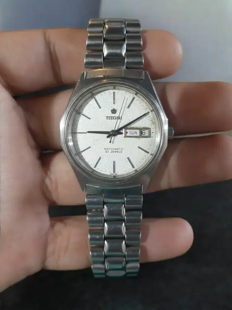 Jam tangan Titoni Space star Automatic