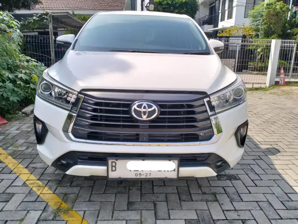 Innova Reborn 2022 V At 2.0 luxury captain seat