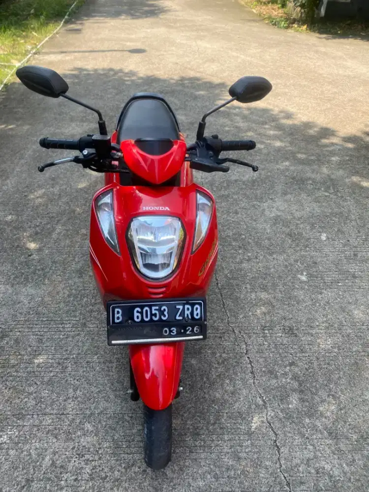 Nia:DP 500K GENIO ISS PLAT B DEPOK PAJAK HIDUP