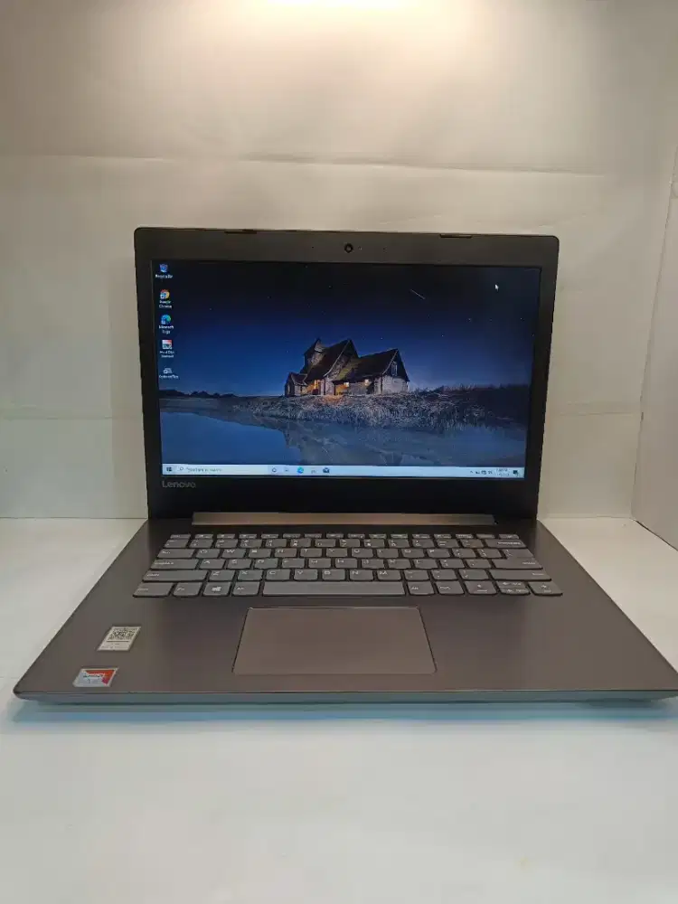 Lenovo Ideapad 320 Amd A4-9125 radeon R3 2.30Ghz Ram 8Gb ssd 256Gb