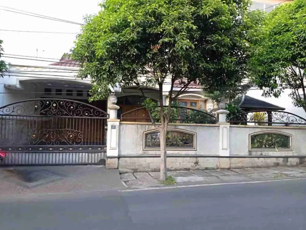 Dijual Rumah Terawat Di Jalan Kaliurang Kota Malang