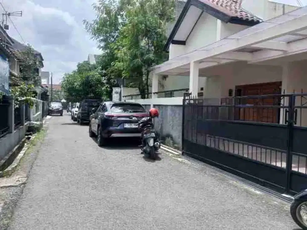 Rumah Bagus Full Renovasi Seperti baru Margahayu Raya Metro Bandung dekat ke Buahbatu MIM