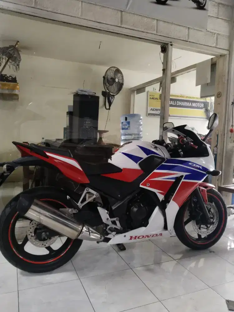 CBR 250 CC thn. 2015 cash. Bali dharma motor