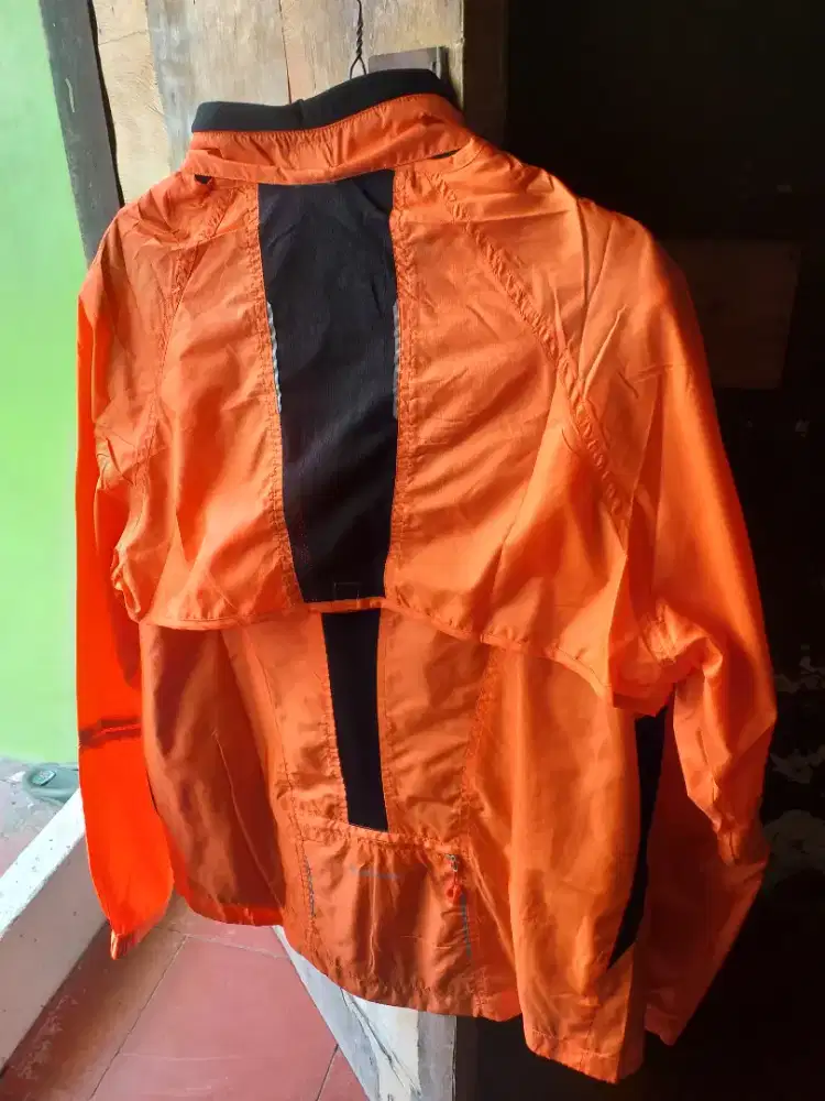 Jaket sepeda Merk Eiger original