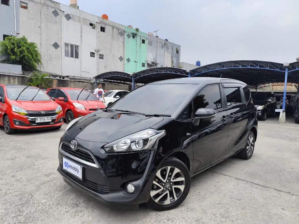 Pajak Panjang - Toyota Sienta 1.5 V Bensin-AT 2017