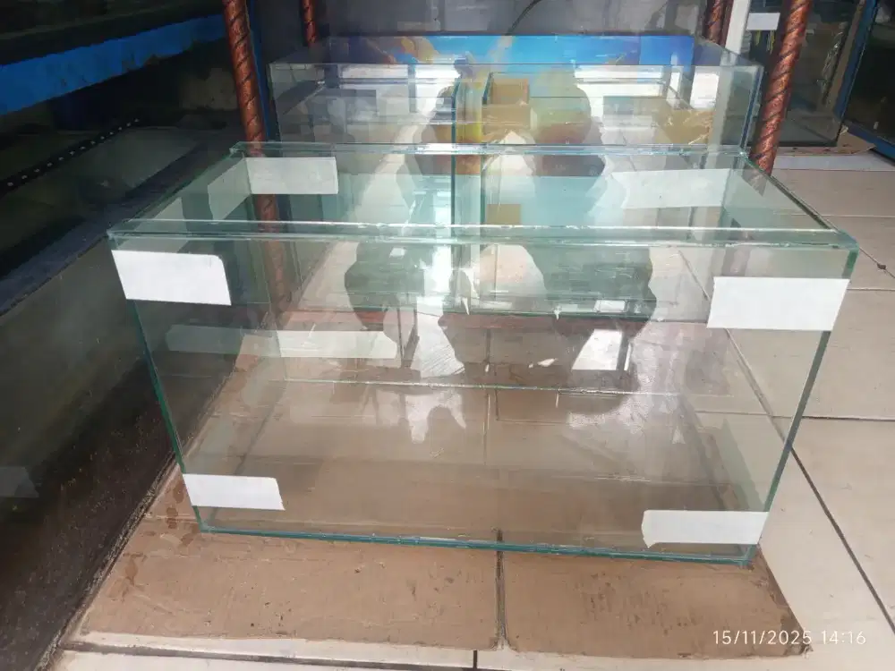 Aquarium akuarium 60cmx30cmx35cm PLT tebal 5 keliling. Alas 6mili baru