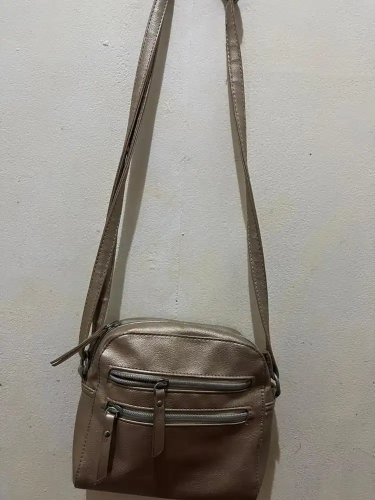 Preloved sling bag tas wanita American Eagle kondisi masih bagus
