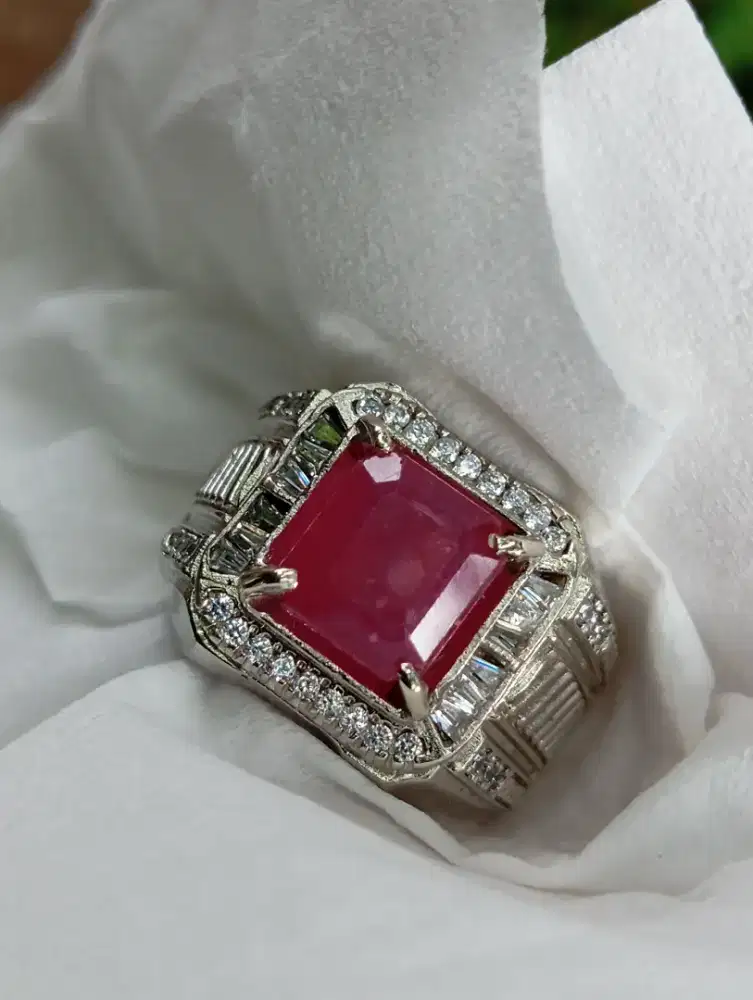 Red ruby warna pigeon blood memo