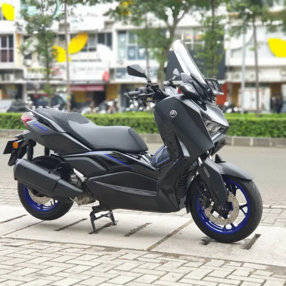 YAMAHA NEW XMAX 250 ABS CONNECTED BLACK 2025 KM 2K PAJAK ON FULL MULUS