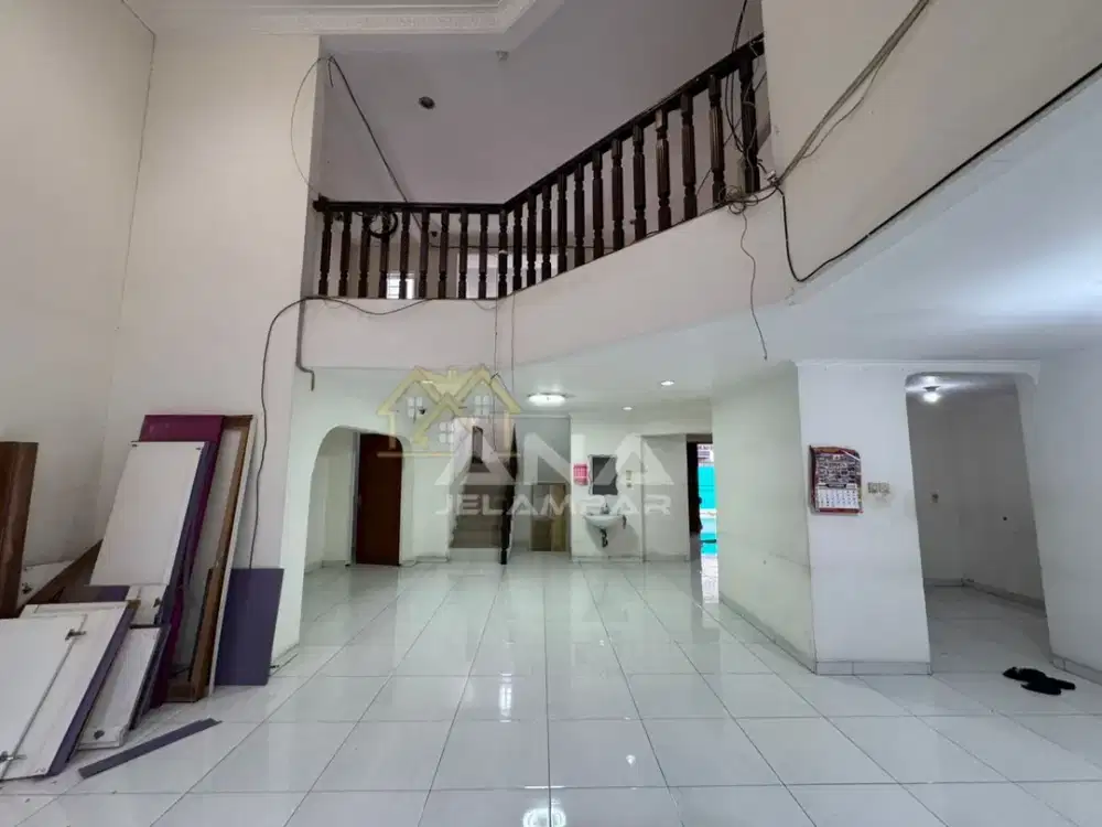 ANA DISEWAKAN RUMAH UK 12X20M DI KOMPLEK DUTA MAS JELAMBAR