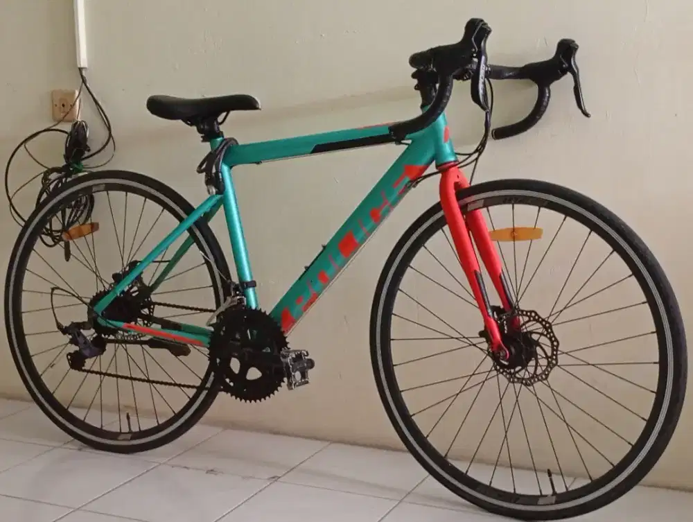 Sepeda Roadbike Police