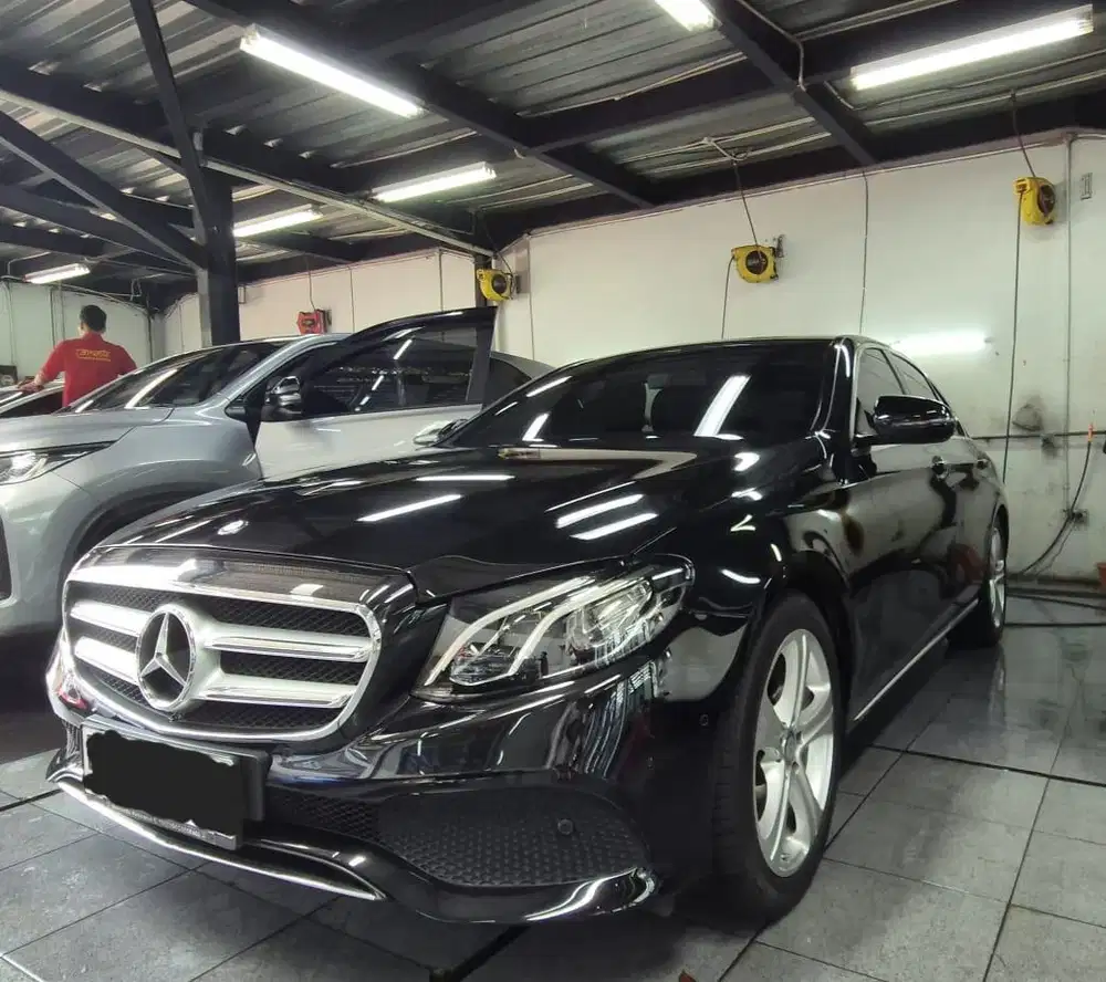 Mercedes Benz mercy E250 W213 low km