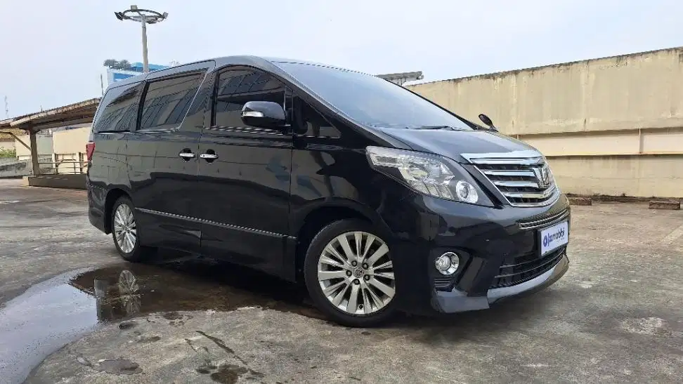 PROMO Low Angsuran Toyota Alphard 2.4 S Bensin-AT 2012 5OL