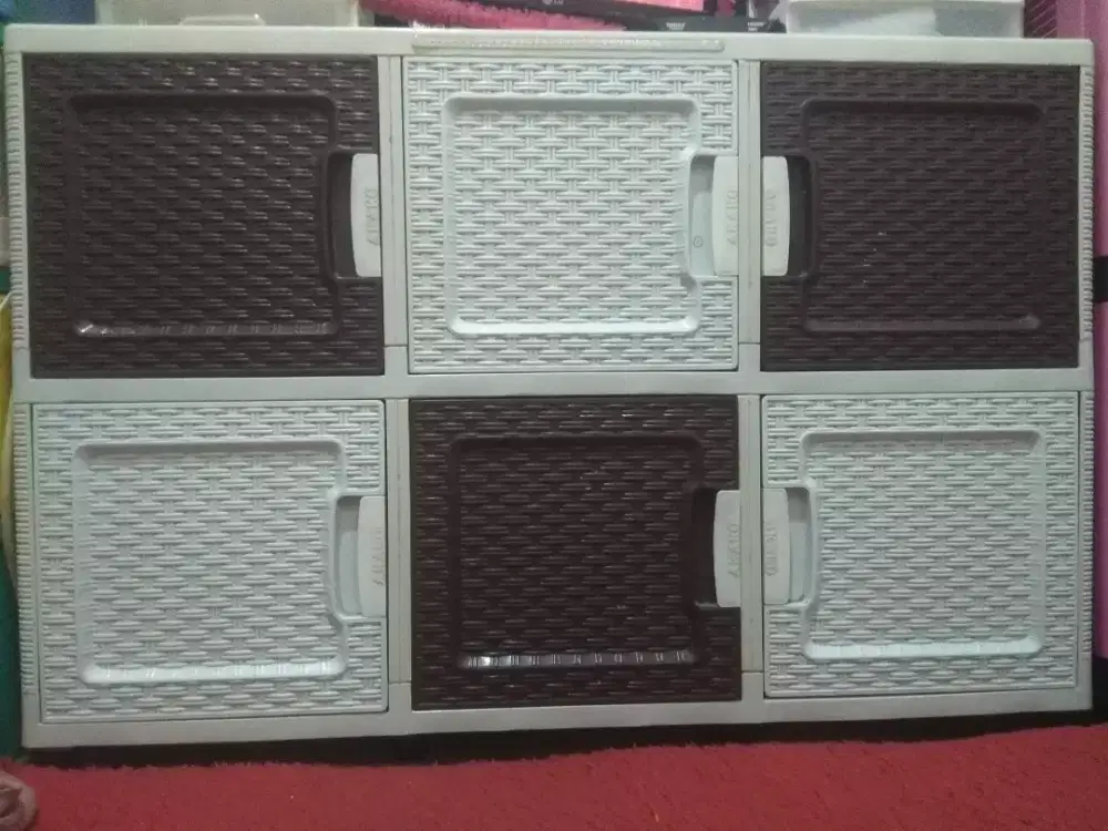 lemari plastik 2 susun 6 pintu