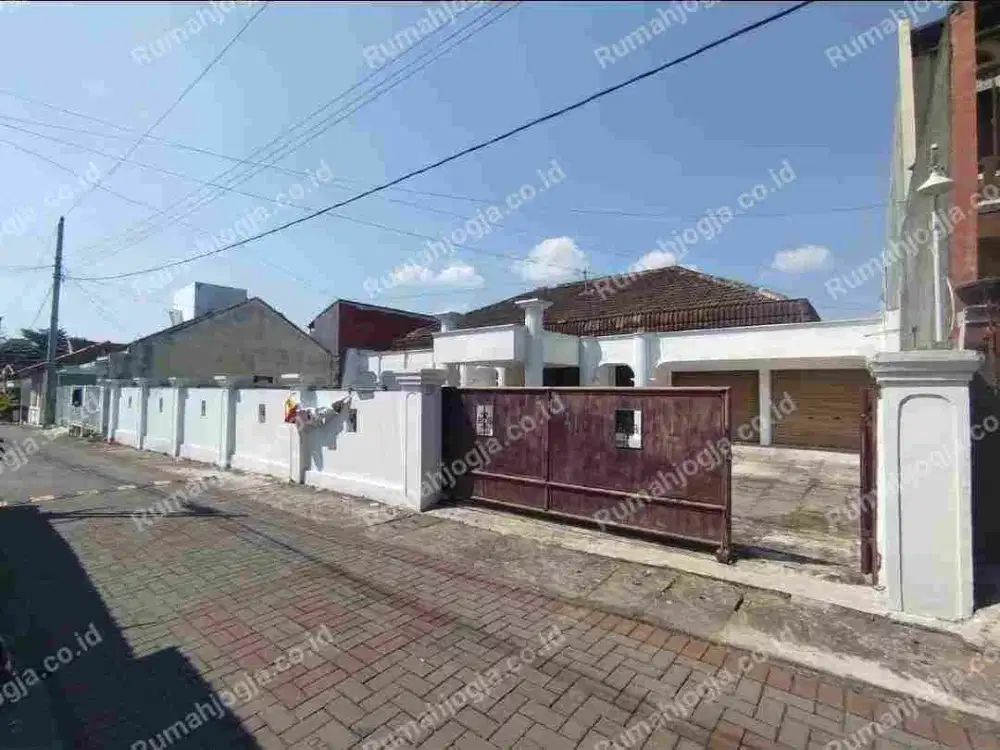 tanah dan bangunan sangat strategis jalan Kaliurang KM 7