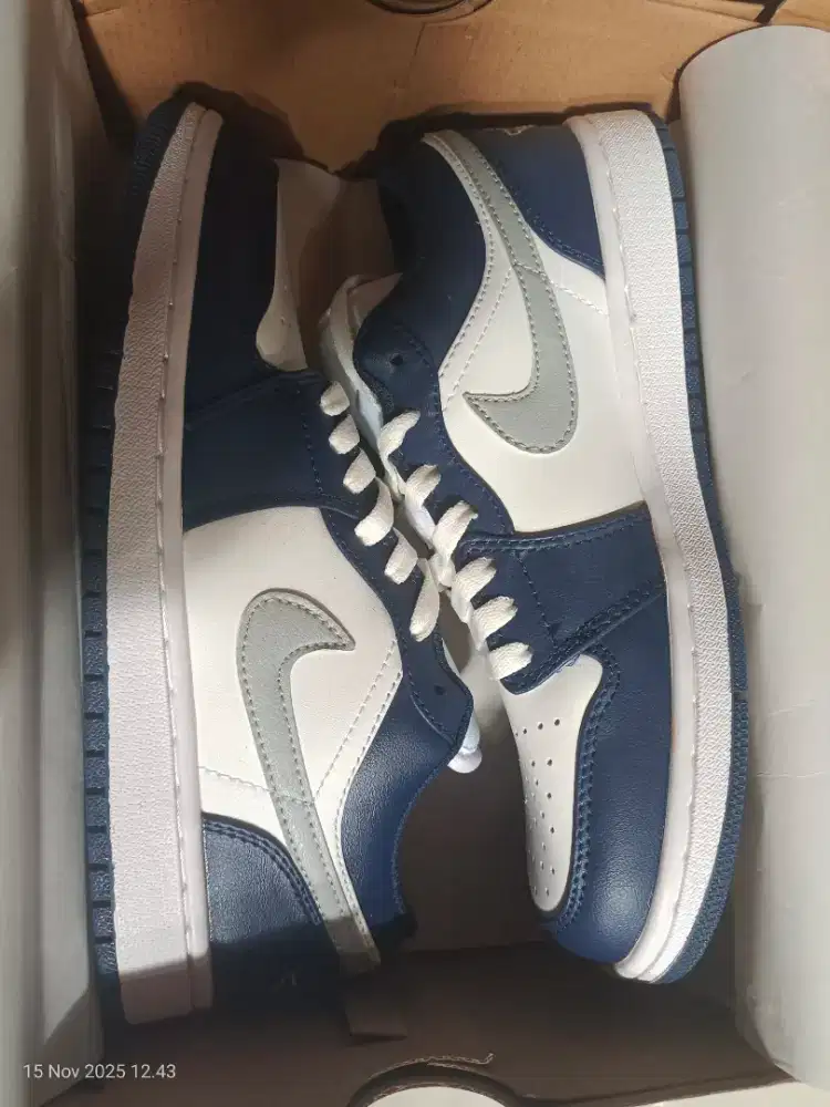 Nike blue & white size 41