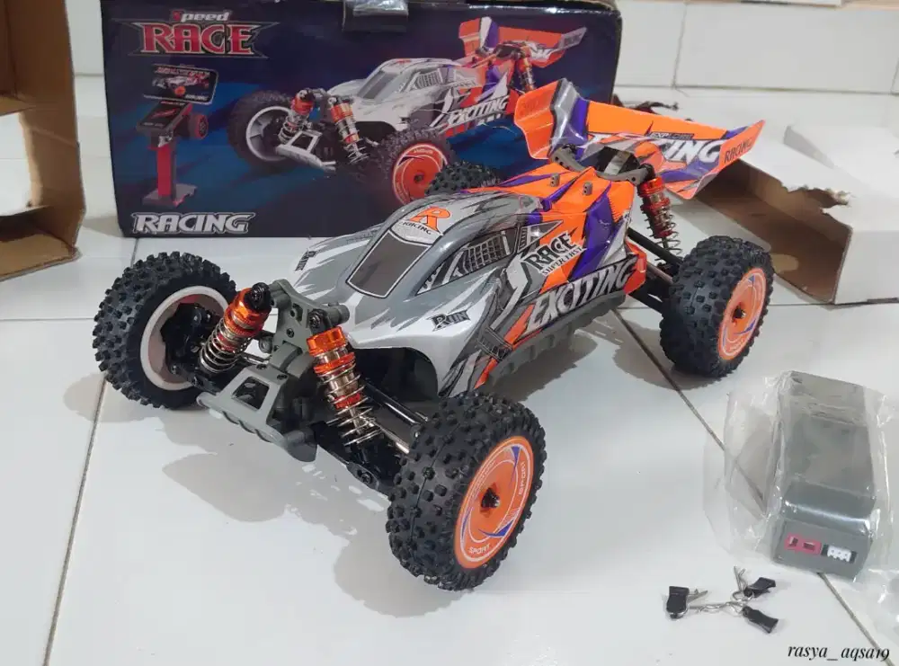 Wltoys 124010 NEW skala 1:12