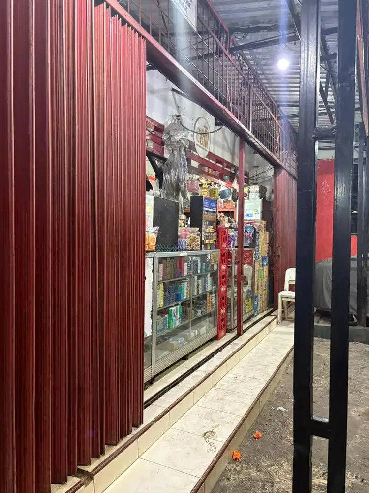 Terima kerja kariyawan toko