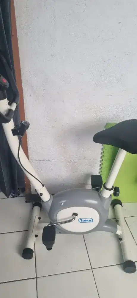 Di jual sepeda statis