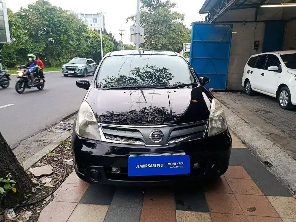 NISSAN GRAND LIVINA 1.5 S MT 2013 
JL.RAYA JEMURSARI MOBIL 1717