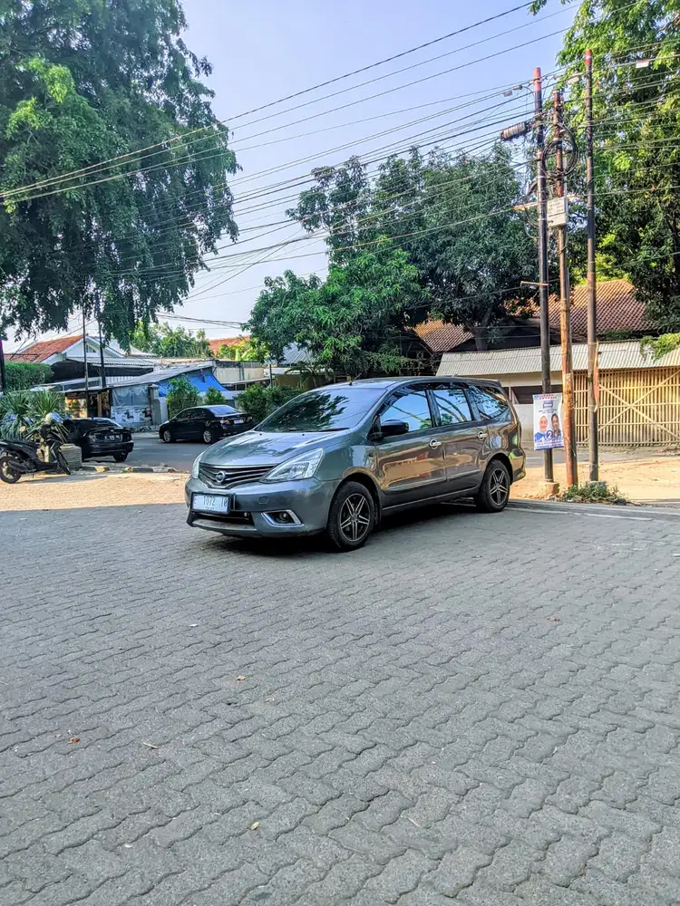 Nissan Grand livina 2017 Bensin