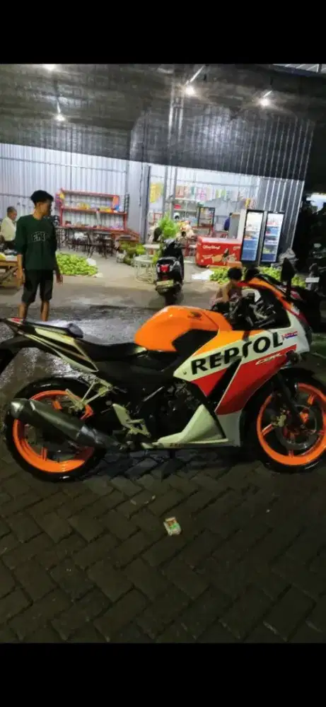 Honda repsol CBR 150
