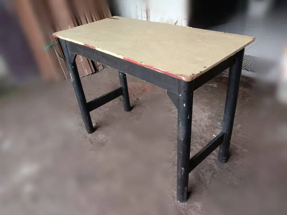 Meja kayu Obral P100 L49 t77cm