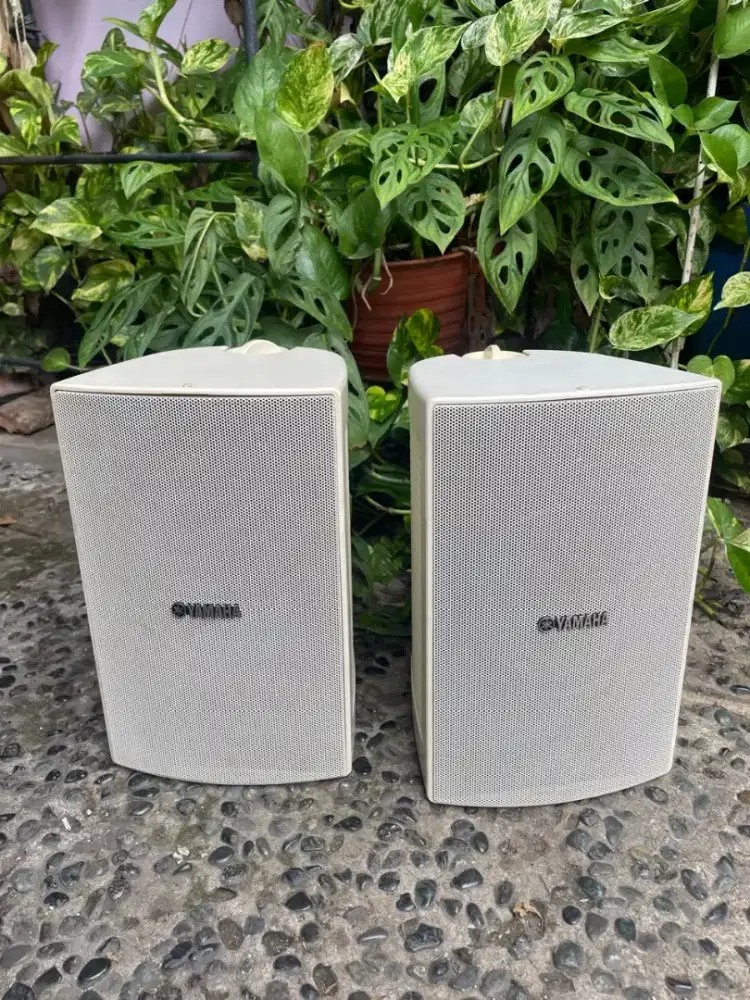 Yamaha vs6 wall mount apeaker