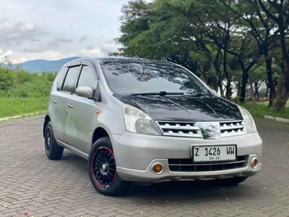 Nissan livina XR matic 2008