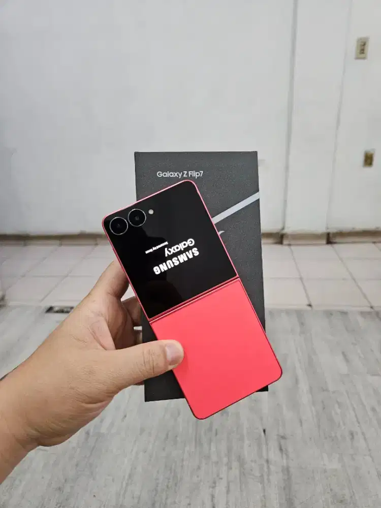 Samsung Z Flip 7 256Gb Perfect - Grs resmi 11 bln #Relax