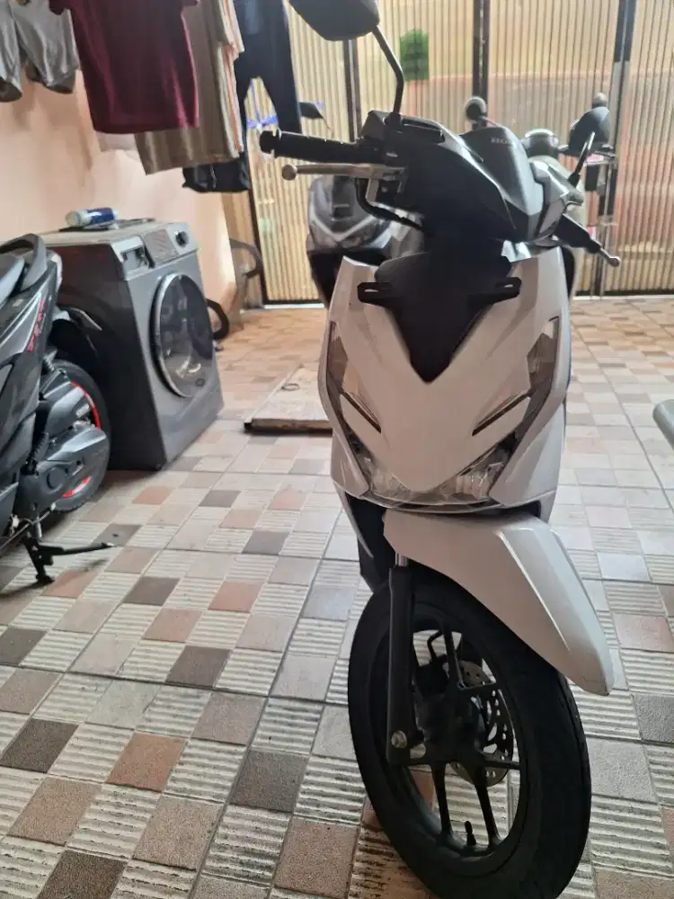 DIJUAL  HONDA  BEAT  SPORTY  ( model baru )THN 2025 Warna Putih.