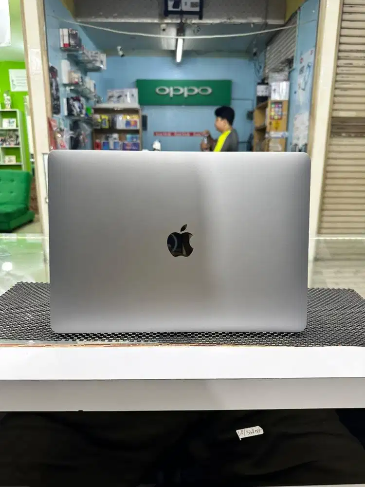 Macbook Air M1 8/512GB Ibox